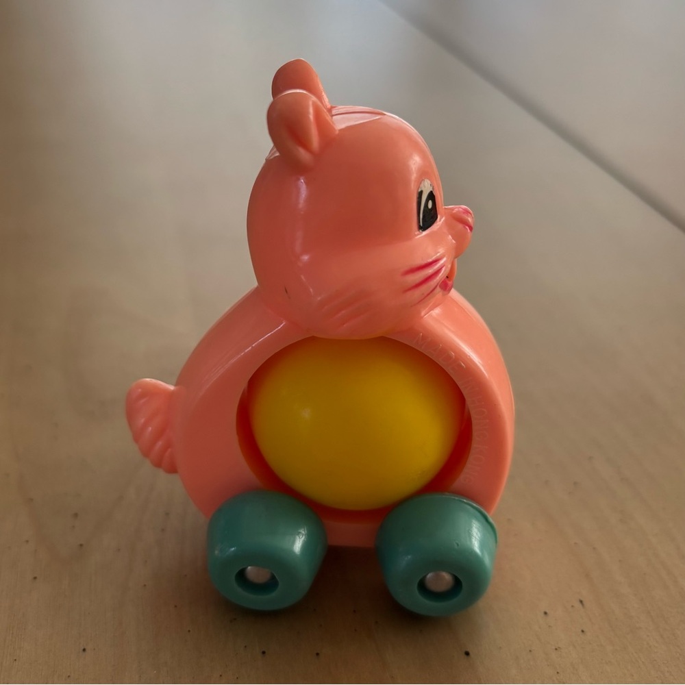 EASTER!!  Vintage Hard Plastic Easter Bunny Toy On Wheels. Hong Kong. Fast Ship - Picture 4 of 10